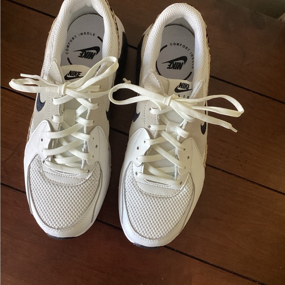 Nike Air White and Leopard Sneakers - Picture 5 of 5